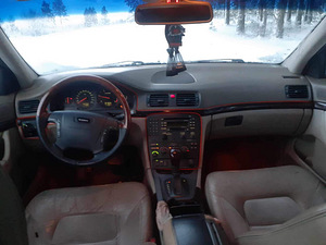 Volvo S80 (8 foto / 9)