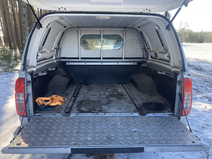 Nissan Navara (8 foto / 10)
