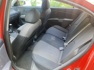 Kia Rio (8 фото из 9)