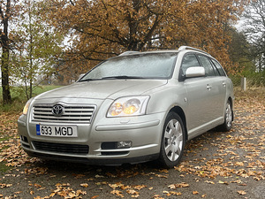 Toyota Avensis 1,8 95kw (1 foto / 10)