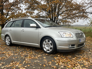 Toyota Avensis 1,8 95kw (6 foto / 10)