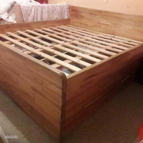 Кровать из массива дерева 180х200см (фото #1)