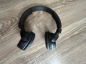 JBL T450BT juhtmevabad kõrvaklapid (2 foto / 3)