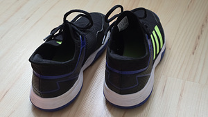 Adidas saali tossud (3 foto / 5)