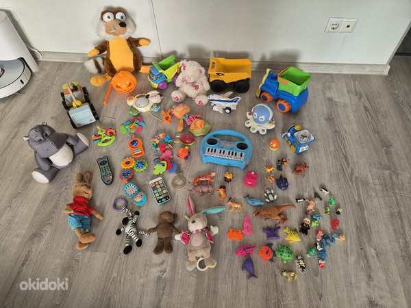 Много детских игрушек! (фото #1)