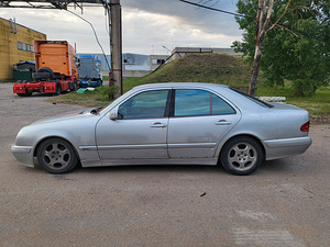Mercedes-benz e220 cdi (3 фото из 8)