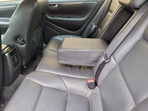 Volvo s60 2008 (12 фото из 12)