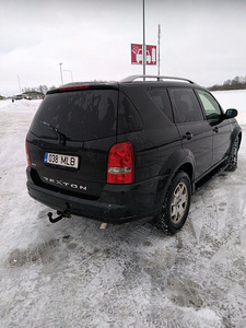 SsangYong Rexton (3 foto / 6)