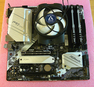 AsRock B550M Pro4,Ryzen 5 3400G,DDR4 RGB 16GB,SSD 250GB M.2 (3 foto / 10)