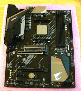 Gigabyte A520 Aorus Elite,Ryzen 7 3700X,DDR4 16GB,SSD 256GB (5 foto / 10)
