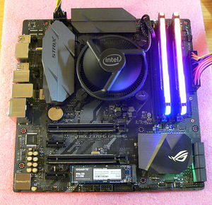 ASUS Z370-G Gaming, i7-9700,DDR4-3000 RGB 16GB,SSD M.2 256GB (3 foto / 10)