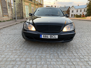 Мерседес Бенц S320 (1 фото из 9)