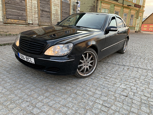 Мерседес Бенц S320 (2 фото из 9)