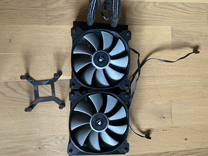 Corsair h110i GT (4 foto / 5)