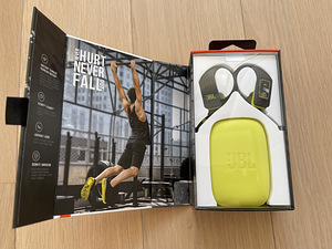 Uued JBL Endurance Jump juhtmevabad kõrvaklapid (2 foto / 3)