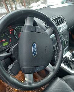 Ford Mondeo 2.2 114kW (5 foto / 9)
