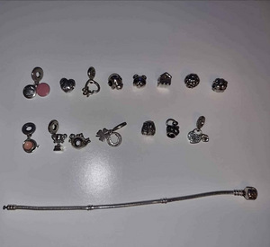 Браслет Pandora, бусины и подвески (4 фото из 4)