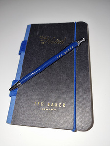 Ted Baker märkmik pastakaga, uus (3 foto / 5)