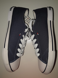 Tommy Hilfiger ketsid/ tennised (3 foto / 6)