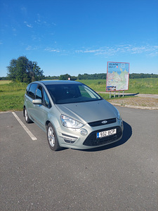 Ford S-max (1 фото из 6)