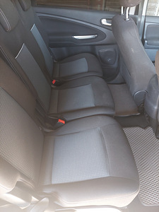Ford S-max (6 фото из 6)