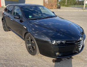 Alfa romeo 159 110kw 177000km (2 foto / 14)