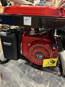 Bensiinigeneraator HONDA (2 foto / 6)