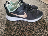 Кроссовки Nike, размер 32