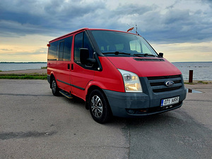 Ford Transit 2.2 63кВт 2010 9 мест (1 фото из 9)