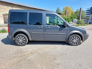 Ford Tourneo Connect 1.8 85kW (2 foto / 11)