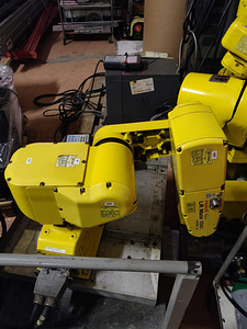 Tööstusrobot Fanuc LR Mate 100i MODEL B, 2001a (1 foto / 5)