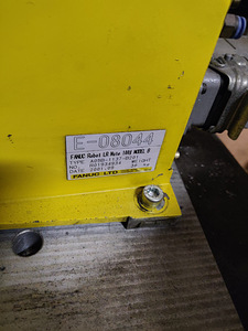 Tööstusrobot Fanuc LR Mate 100i MODEL B, 2001a (3 foto / 5)