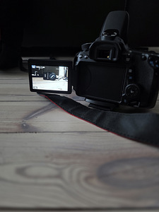 Canon EOS 70D (4 foto / 8)