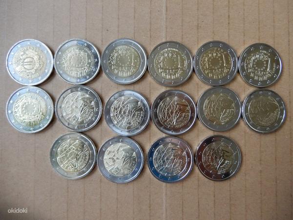 100 различных памятных монет (фото #6)