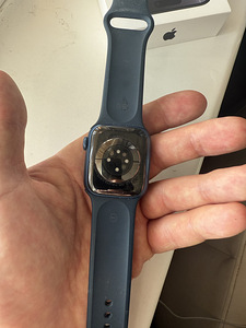 Apple Watch Series 7, GPS + Cellular, алюминий, 41 mm, blue (8 фото из 9)