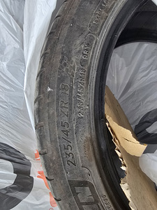 Michelin pilot sport 4 235/45/r18 2tk 5mm (1 foto / 2)