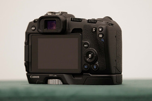 Canon EOS RP kere lisadega (2 foto / 3)