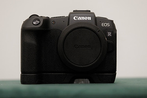 Canon EOS RP kere lisadega (3 foto / 3)