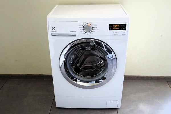 Pesumasin Electrolux EWS1276, tasuta transport