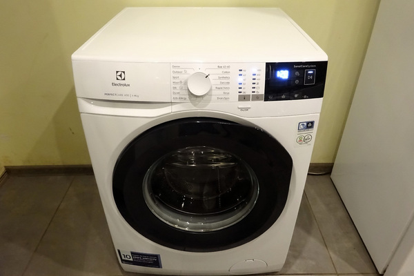 Pesumasin Electrolux EW6F429B, tasuta transport