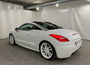 Peugeot RCZ Turbo 1.6 115kW (2 foto / 15)