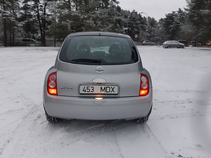 Nissan Micra (3 фото из 15)