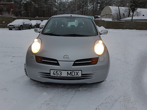 Nissan Micra (4 фото из 15)