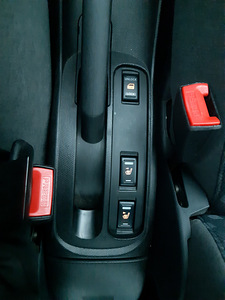 Nissan Micra (13 фото из 15)