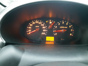 Nissan Micra (15 фото из 15)
