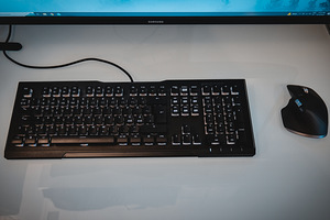 Võimekas arvuti komplekt Mac Pro korpuse sees (7 foto / 9)