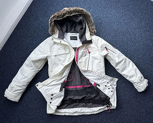 PEAK PERFORMANCE TALVEJOPE / PARKA! M-L / velvetkangas (8 foto / 10)