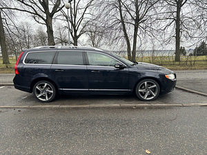 Volvo V70 (3 фото из 12)