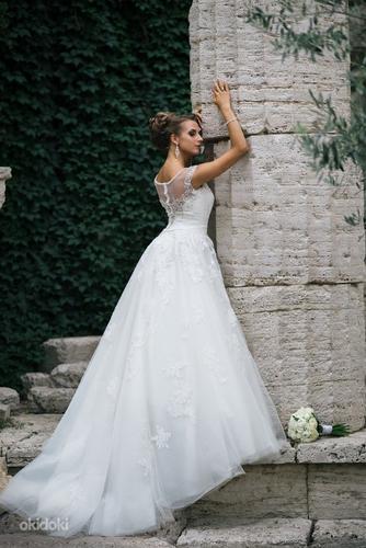 Свадебное платье с камнями Сваровски (фото #1)