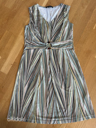 Платье Бетти Барклай, размер 38 (фото #2)